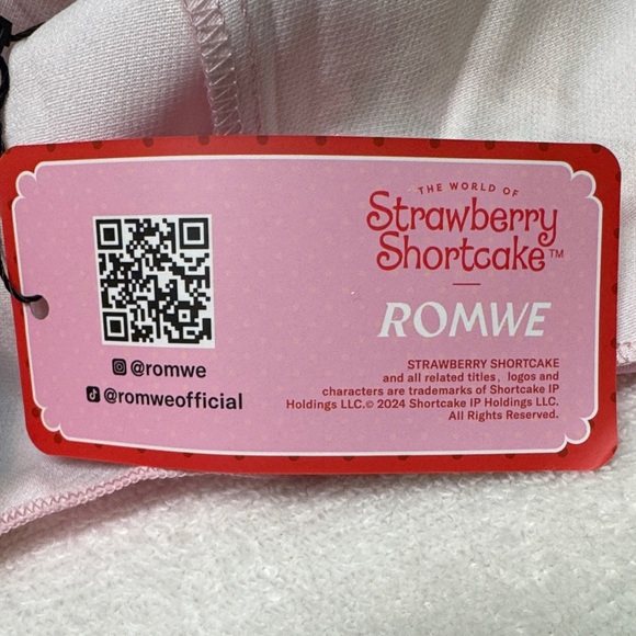 ROMWE Pink Strawberry Shortcake Print Skirt Size 3X - Picture 10 of 10